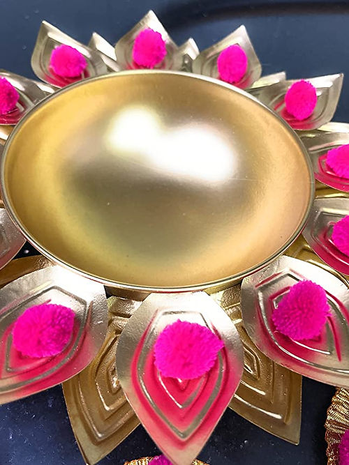 Nestique Golden Sun Flower Pattern Decorative Bowl/ Metal Urli