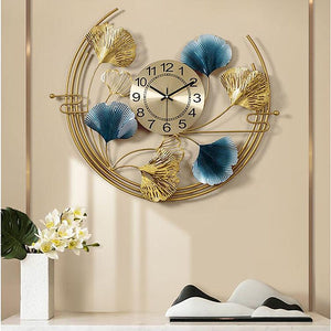 Nestique Metal round Wall Clock