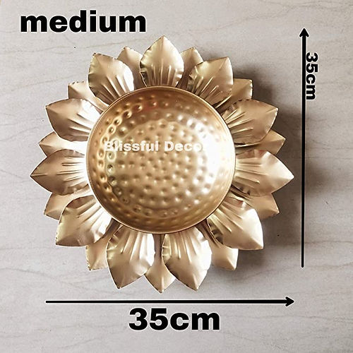 Nestique Cast Iron Round Flower Border Designer Decorative Lotus de Urli